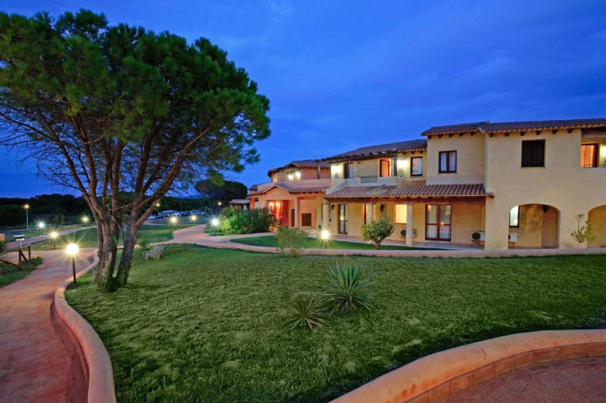 Residence Pierre & Vacances Vignola Mare المظهر الخارجي الصورة