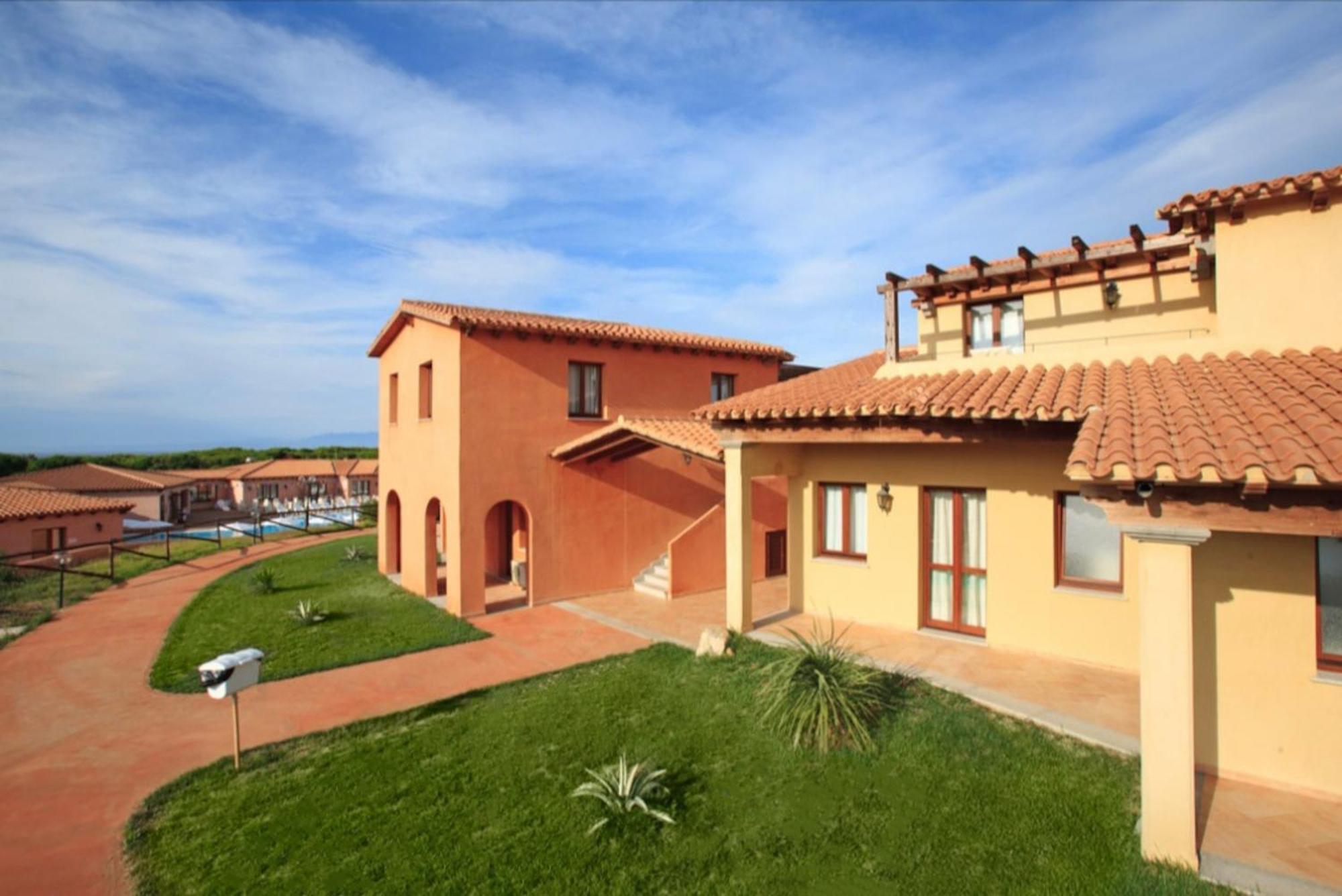 Residence Pierre & Vacances Vignola Mare المظهر الخارجي الصورة