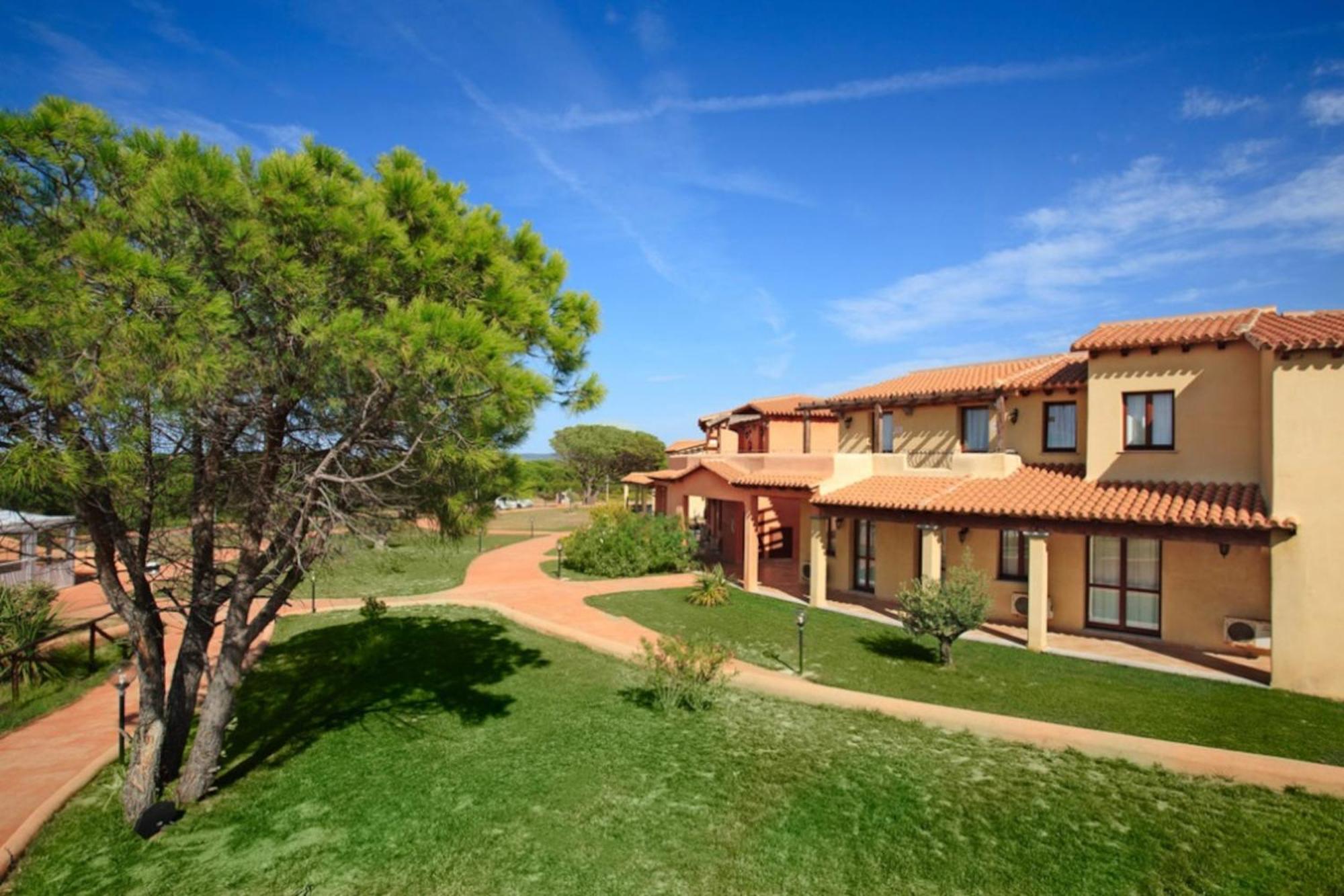 Residence Pierre & Vacances Vignola Mare المظهر الخارجي الصورة