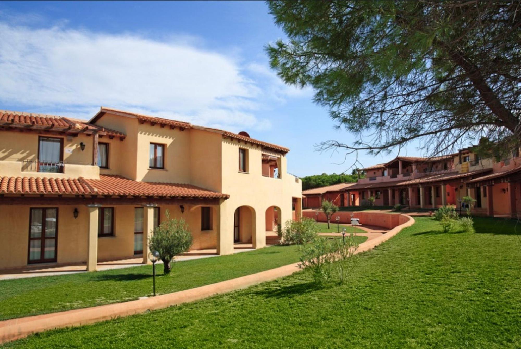 Residence Pierre & Vacances Vignola Mare المظهر الخارجي الصورة