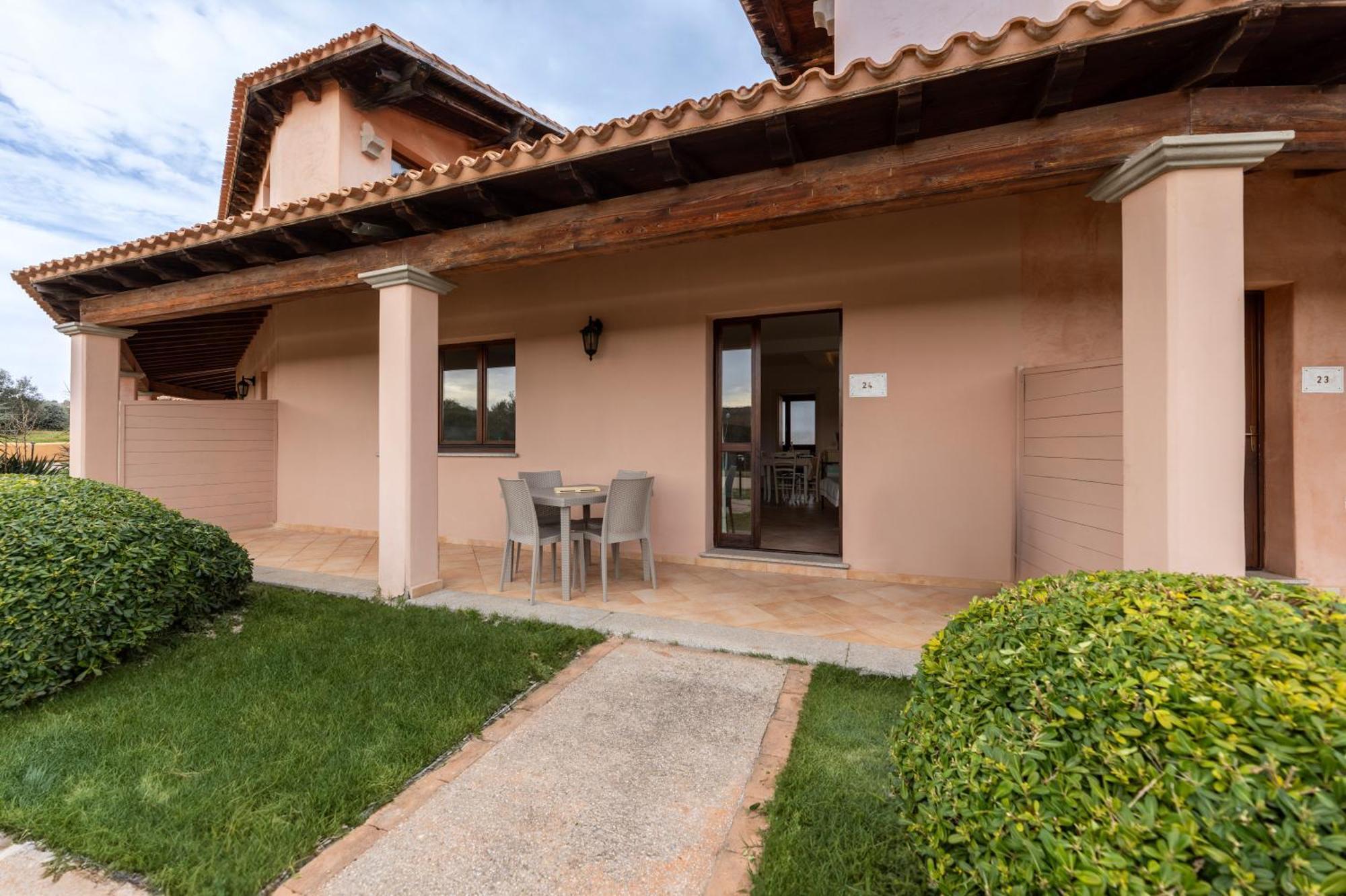 Residence Pierre & Vacances Vignola Mare المظهر الخارجي الصورة